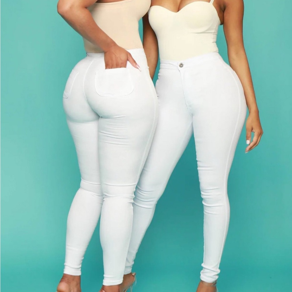 Stylish White High-Waisted Skinny Jeans